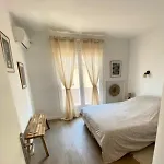 Dom wakacyjny Spacious House With Balcony Sainte-Maxime