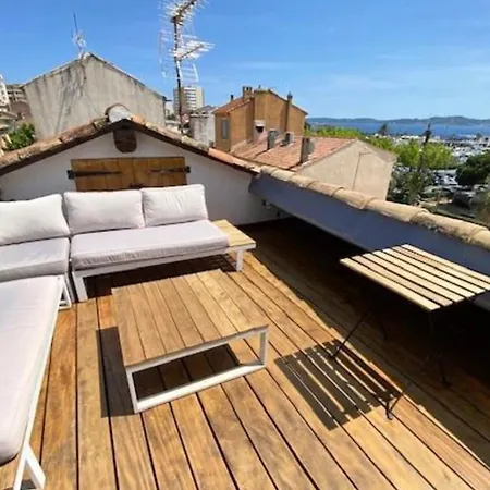 Spacious House With Balcony בית נופש *