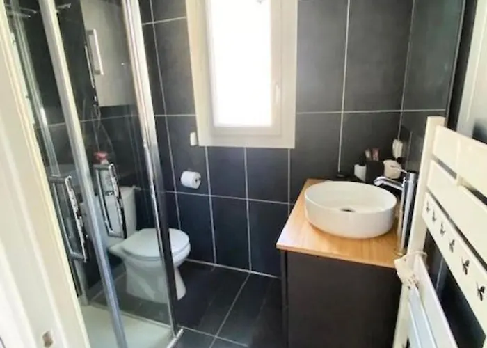 Spacious House With Balcony